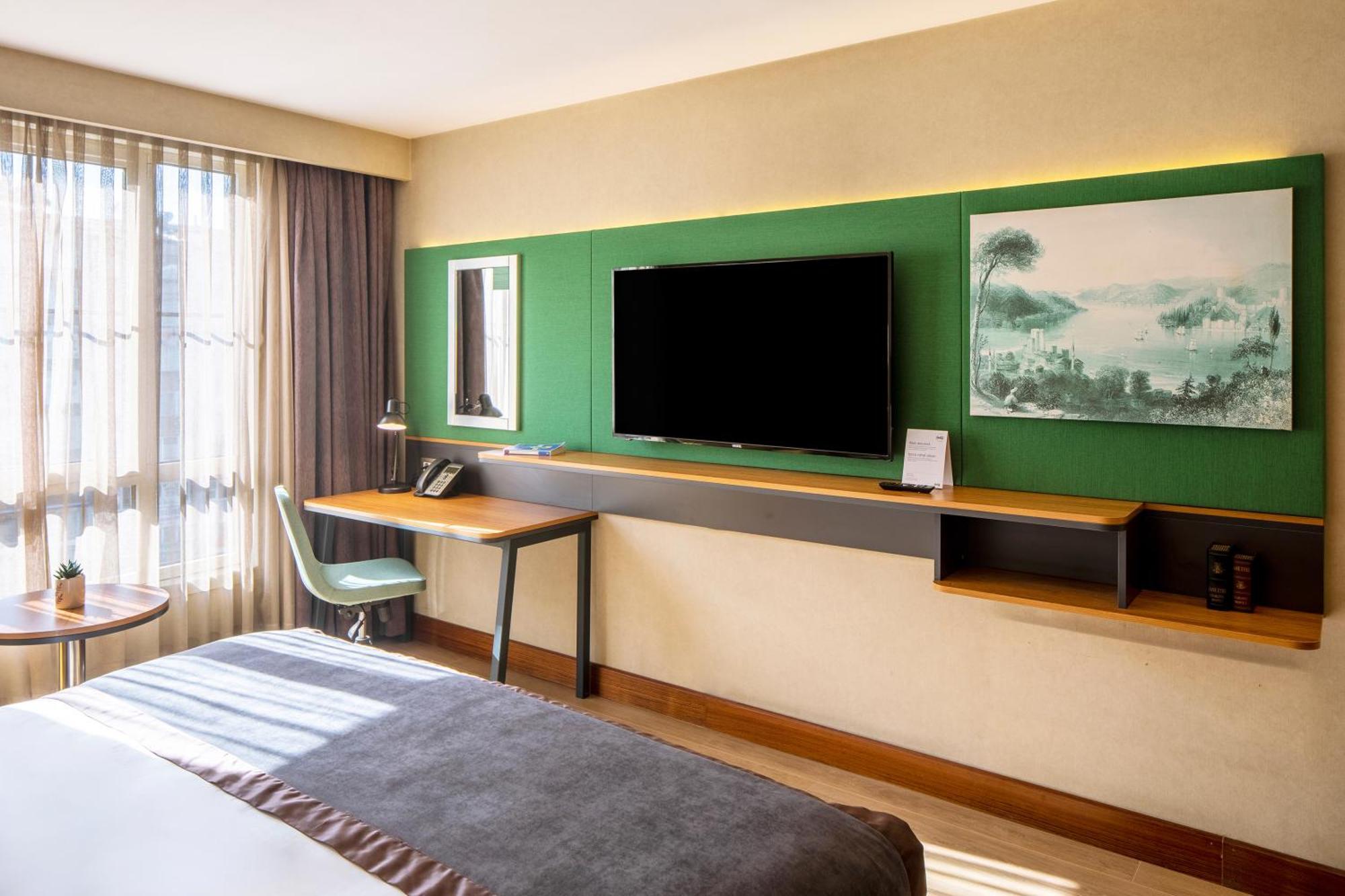 Holiday Inn Sisli By Ihg Истанбул Екстериор снимка