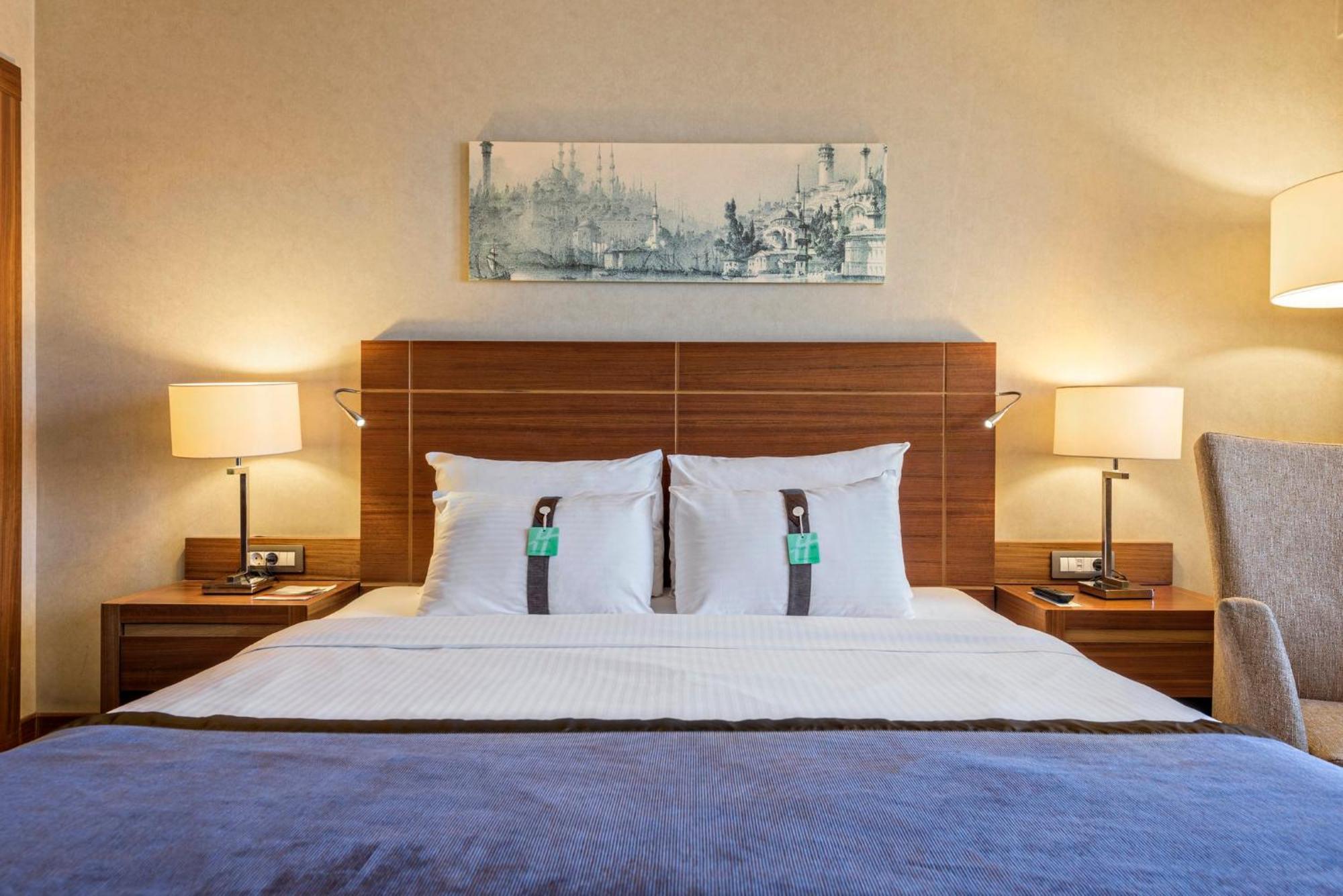 Holiday Inn Sisli By Ihg Истанбул Екстериор снимка
